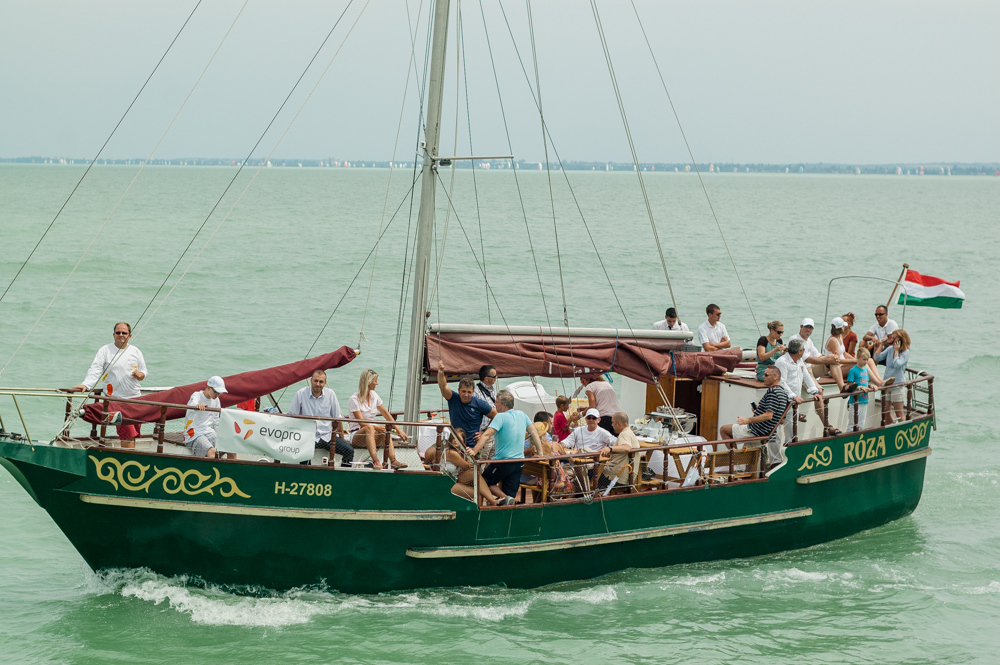 Kitartó szurkolók Kitartó szurkolók az evopro-tól